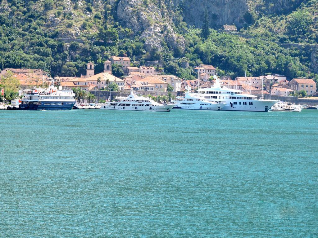 Ribica Apartments Kotor Exteriör bild